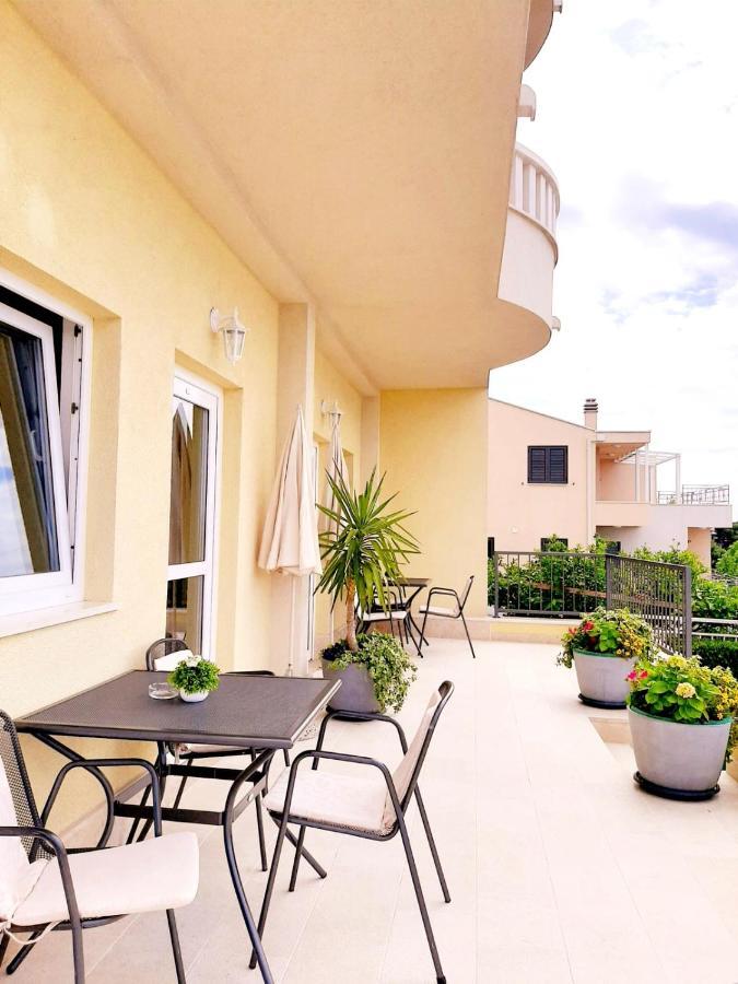 Apartments Akmadzic Makarska Extérieur photo
